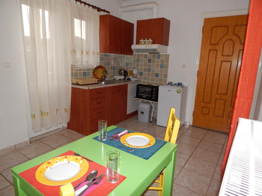 Small Country Apartment In טריפוליס מראה חיצוני תמונה